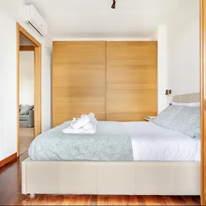 Lussuoso Attico Con Garage Gratis Vicino Al Duomo E Allo Ieo , Milano Italia